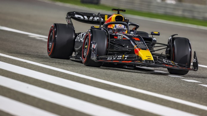 Sprint v Rakousku ovládl domácí Red Bull, Hamilton uzavřel první desítku