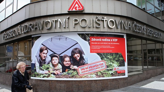 Pomoc nebo otrava? VZP začne oslovovat dlužníky přímo