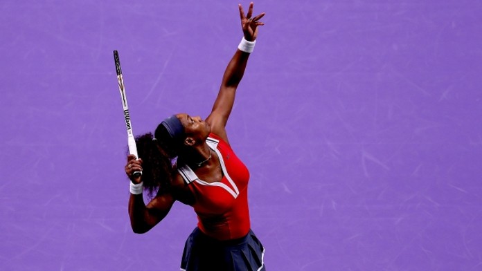 Serena drtí konkurenci, Azarenková potřebovala na Kerberovou 3 hodiny