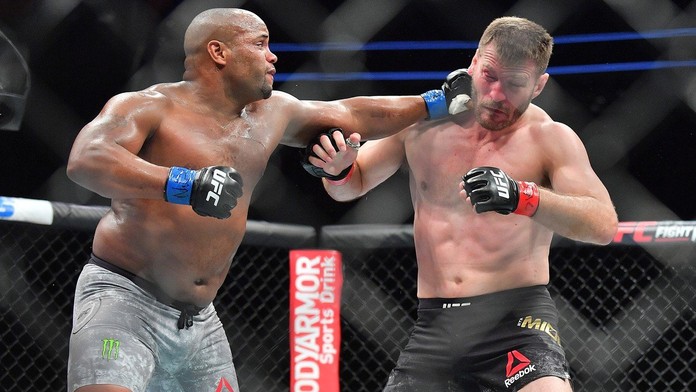 UFC 241: Titulová odveta těžkých vah, rebel Diaz se vrací proti Pettisovi