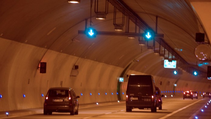 Tunel Hřebeč u Svitav je uzavřen! Řidiči jezdí nebezpečnými serpentýnami