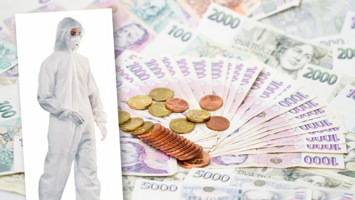Jdu vám dezinfikovat peníze, tvrdil na poště. Odnesl si slušný balík