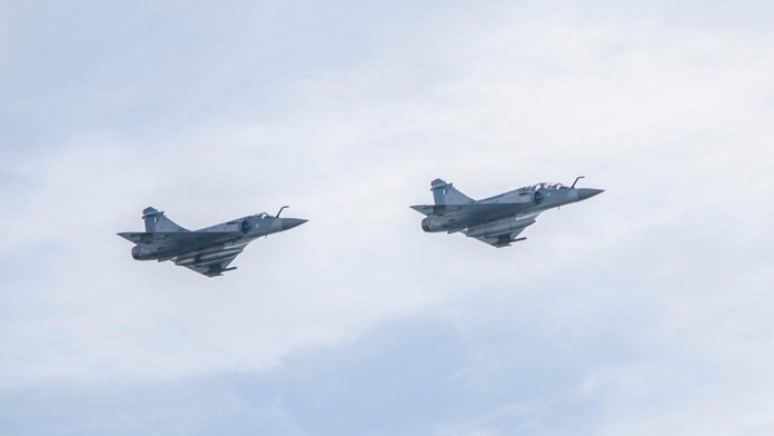 Dvě stíhačky indického letectva havarovaly, jeden pilot je nezvěstný