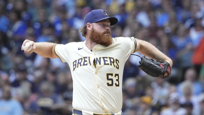 Nadhazovač Milwaukee Brewers Brandon Woodruff