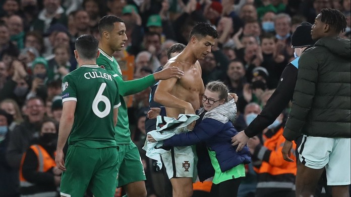 Ronaldo opět ukázal svoji třídu. Krásným gestem rozplakal mladou fanynku