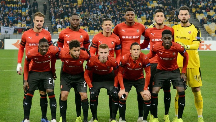 Alkohol a děvčata: Hráči Rennes v Česku řádili, prezident to popírá