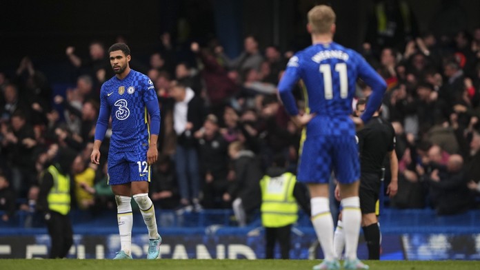 Citizens se po výhře vrátili do čela ligy, Chelsea schytala debakl od trpaslíka