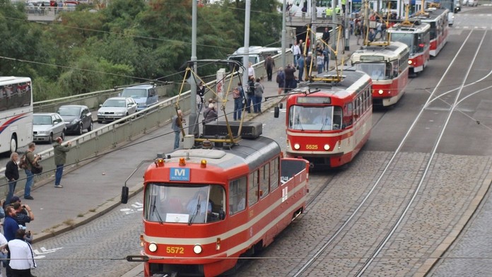 Revoluční novinka: V Praze vyjede speciální tramvaj proti námraze