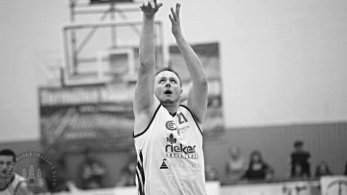 Tragédie na Slovensku. Na covid zemřel mladý basketbalista