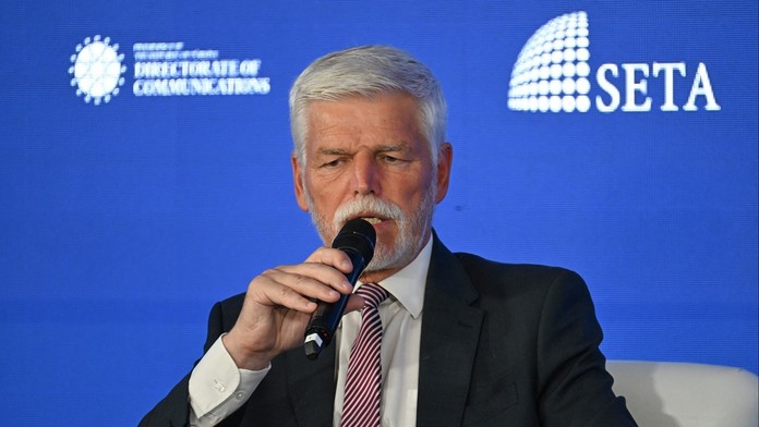 Pavel stále neví, kde bude sedět na večeři. S Babišem jsem ještě nemluvil, přiznal