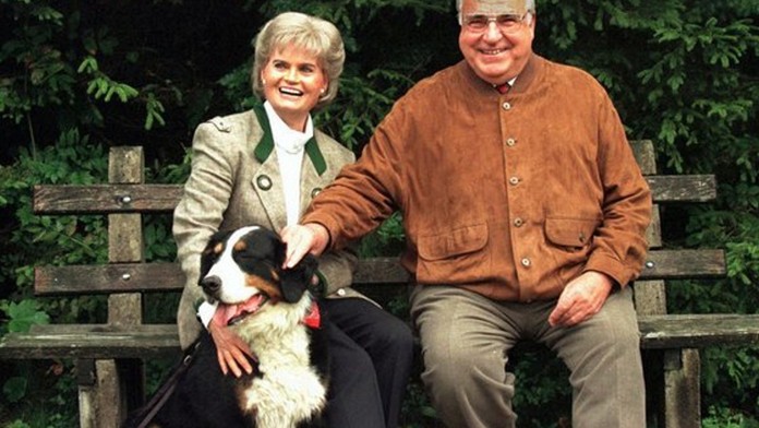 Helmut Kohl do toho praštil!