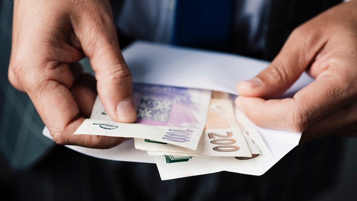 Zde si můžete zažádat o odklad splátek půjček a hypoték. PŘEHLED