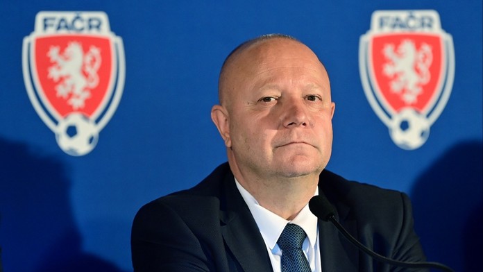 Došla trpělivost? Výkonný výbor příští týden rozhodne o Šilhavém, řekl Fousek