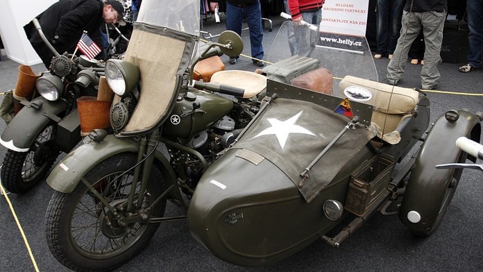 Zloději ukradli historické motorky za 120 tisíc!