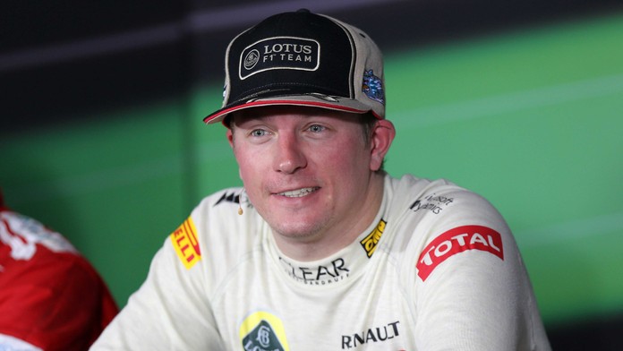 Nechte mě být! Svéráz Räikkönen napsal svou žádost na trička