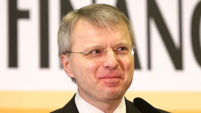 Míl dal premiérovi košem. Do vlády nechce
