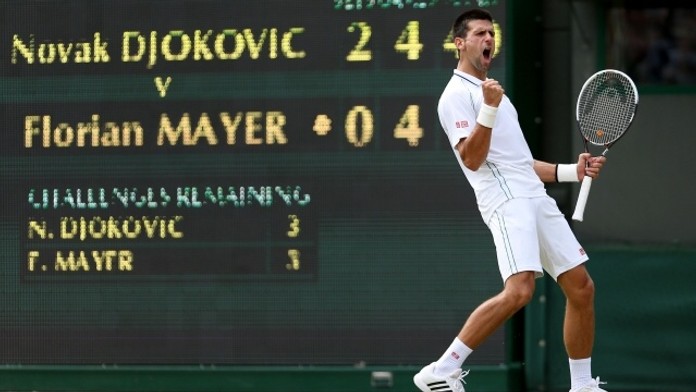 Semifinále Wimbledonu ŽIVĚ. Sledujte bitvu Djokoviče s Federerem