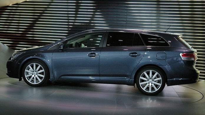 Automobilový obr Toyota omezí výrobu na polovinu