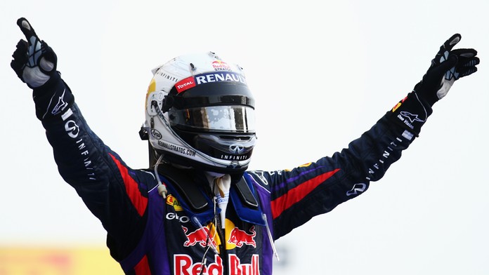 Vettel kraloval v Bahrajnu, na pódium ho doprovodili jezdci Lotusu. Stejně jako loni!