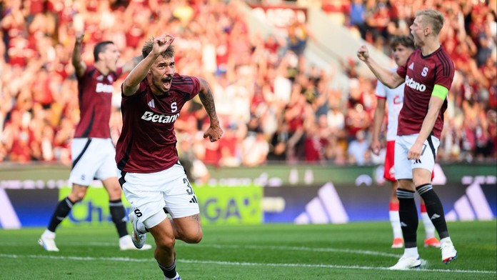 Kouzelný vánoční dárek. Opoře Sparty se narodila dcera, má ji s fotbalistkou