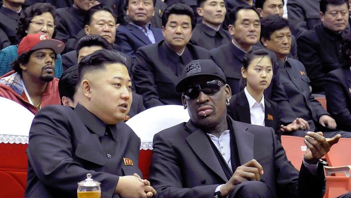 Basketbalista Rodman znovu navštívil "velkého přítele" Kim Čong-una! Co mu chce?