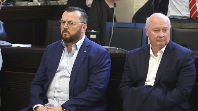 Vydírání a násilí. Státní zástupkyně podala obžalobu na Jana Kočku a další dva muže