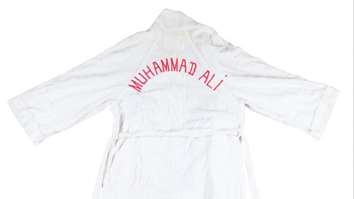 Sběratelé, pozor! Do dražby jde legendární župan Muhammada Aliho