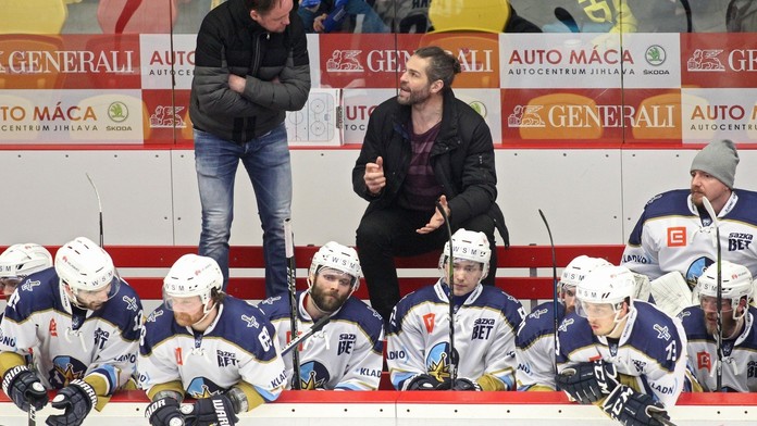 Jágr jako kouč na střídačce: A Kladno poprvé vyhrálo v baráži!