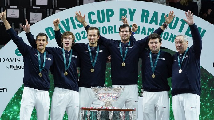 Rusové a Bělorusové nemohou hrát Davis Cup ani pohár Billie Jean Kingové