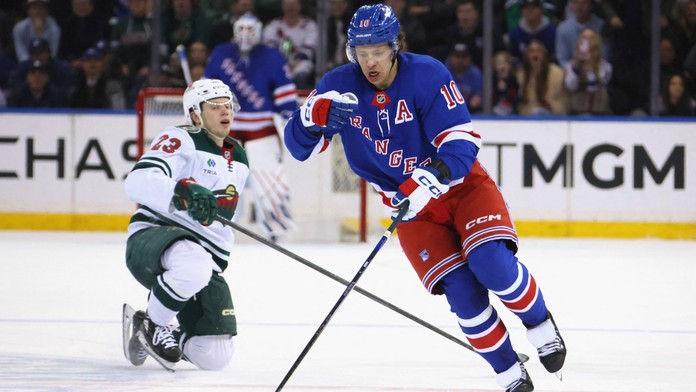 Hvězdný Rus Panarin v NHL mění adresu. Rangers za něj dostali minimum