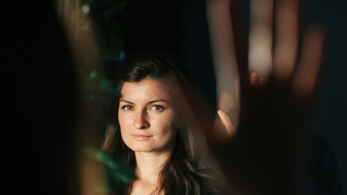 Vypadala jako perfektní manželka, rodinu šokovala krutou pravdou