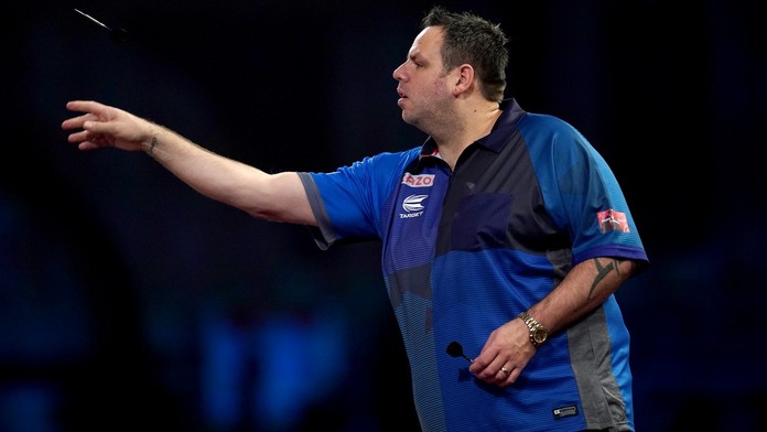 Adrian Lewis se loučí s MS už v prvním kole. Joyce vypadl s průměrem 103