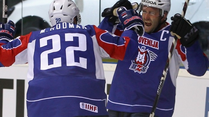 SENZACE: Hokejisté Slovinska obrali Kanadu o bod! Přesto sestupují