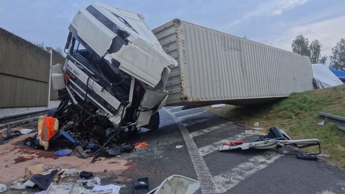 Nehoda uzavřela dálnici D1 ve směru na Brno. Už se jezdí jedním pruhem