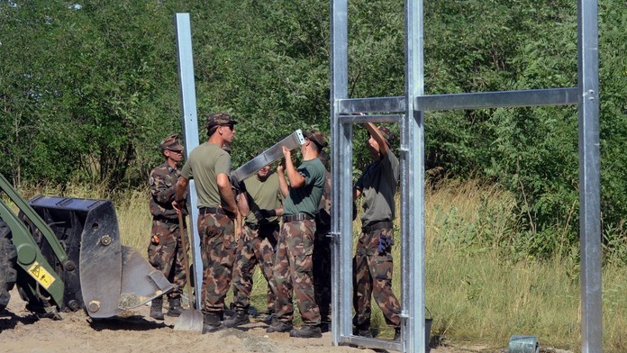 Maďaři mají problém: Plot proti uprchlíkům přeskočí i dítě