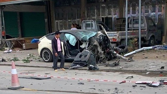 Tesla zabíjela. Vymkla se kontrole, letěla ulicí a srážela jednoho člověka za druhým