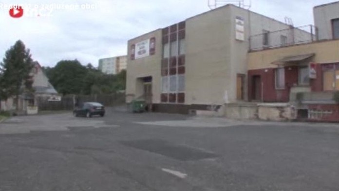 Zadluženému Chlumci pomohlo ministerstvo. Z nejhoršího je venku