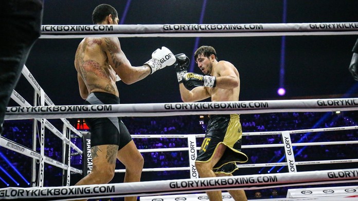 Dostali padáka. Promotérská organizace zasadila ruským kickboxerům tvrdý úder