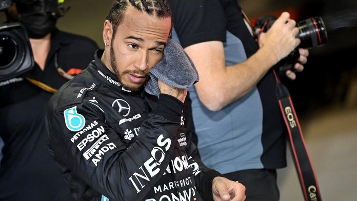 Hamiltonovi se nedaří, pomůže mu ve výkonech moderní postel?