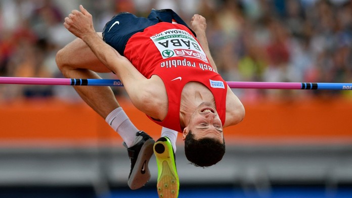 Cenný úspěch českého atleta, po dopingu ruského soupeře má medaili