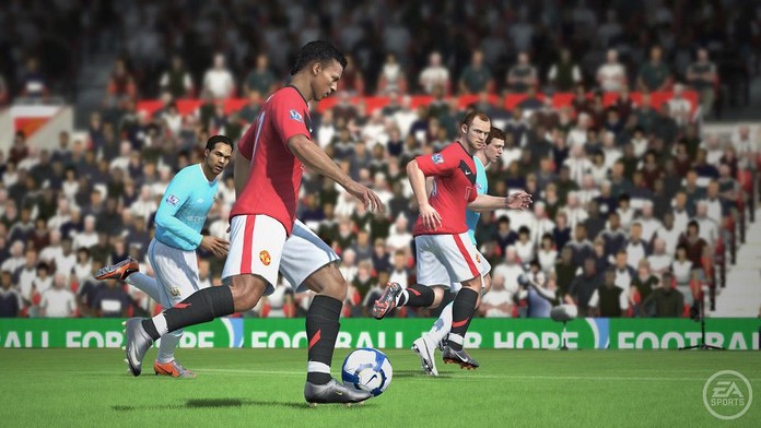 FIFA 11 přináší slušný fotbal, tentokrát i na počítače