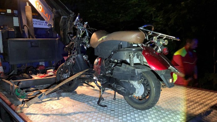 Auto ujelo od smrtelné nehody, řidiče zadrželi o pár kilometrů dál!