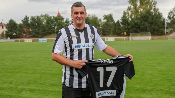 Martin Fenin a jeho žena byli terčem tvrdého útoku fanoušků Barcelony