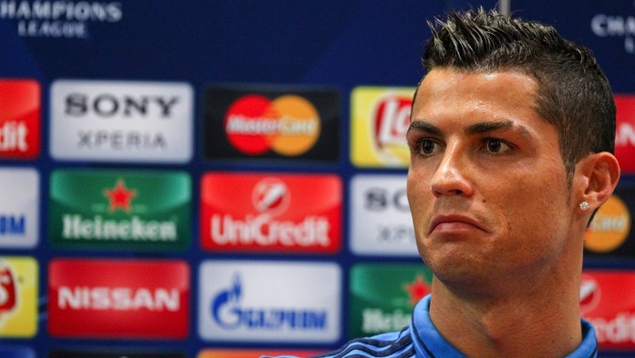 Uražený Ronaldo prchnul z tiskovky! Rozčílili ho novináři