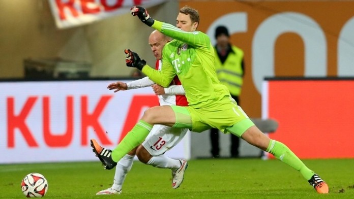 Šok pro Bayern! Gólmanu Neuerovi hrozí operace a dlouhá pauza