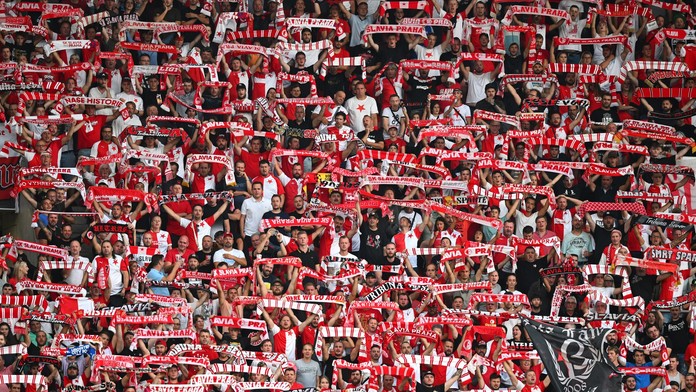 Slavia potrestala neukázněné fanoušky. Zakázala jim vstup na stadion