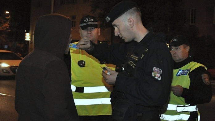 Marihuana za volantem: Nová zbraň pro policii ji odhalí rovnou z dechu