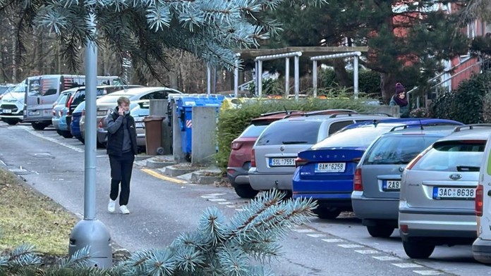 Kurýr v Praze srazil malé dítě. Chlapec skončil v nemocnici
