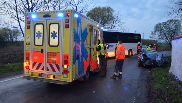 Řidič ROZSTŘELIL Felicii o autobus! Museli ho vyprostit hasiči!