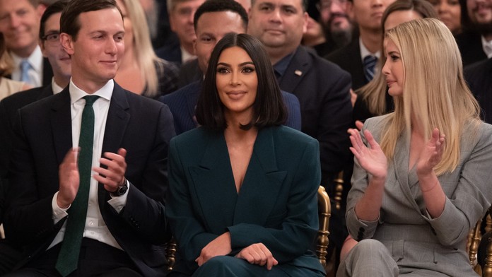 Kim Kardashianová vstupuje do klubu miliardářů, pomohlo jí spodní prádlo
